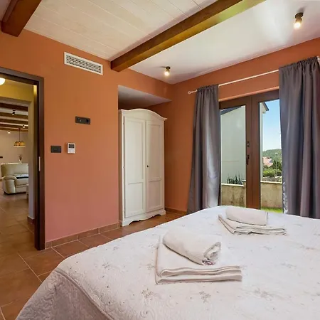 Holiday home Rea Porec