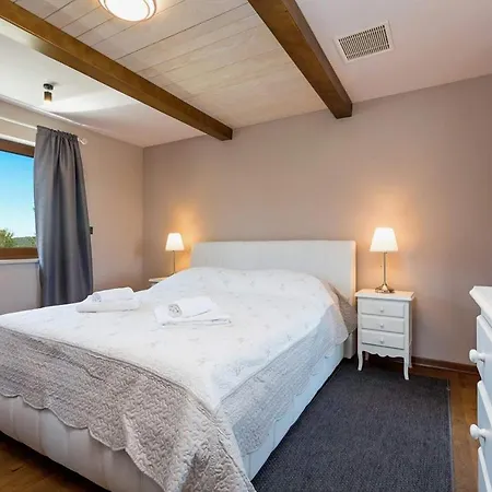Holiday home Rea Porec